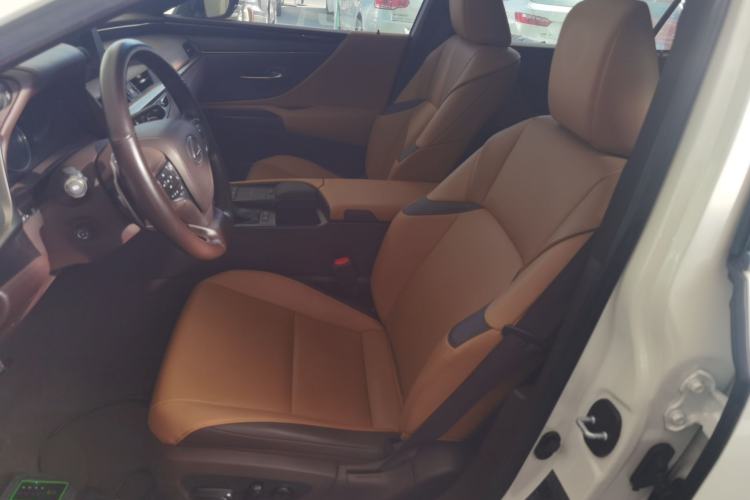 Used Lexus ES 2020 200 Excellence Edition
