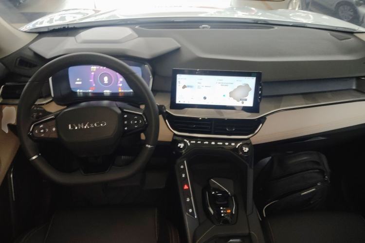 Used Lynk & Co 06 EM-P 2022 PHEV 84 km Range Pro Version
