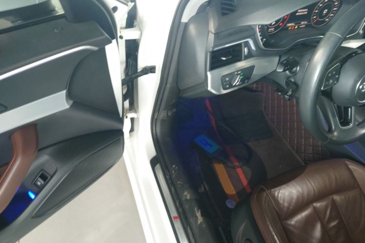 Used Audi A4L 2019 40 TFSI Fashion Edition China VI Emission Standard