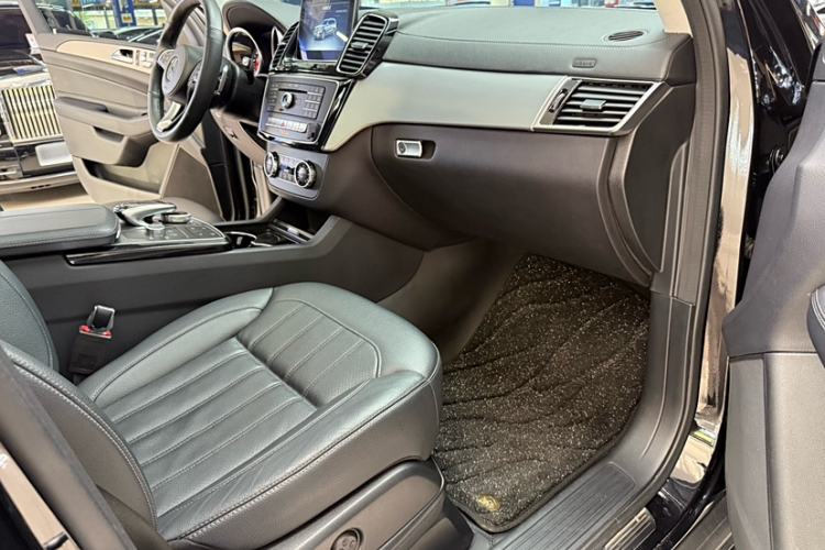 Used Mercedes-Benz GLS 2018 GLS 320 4MATIC
