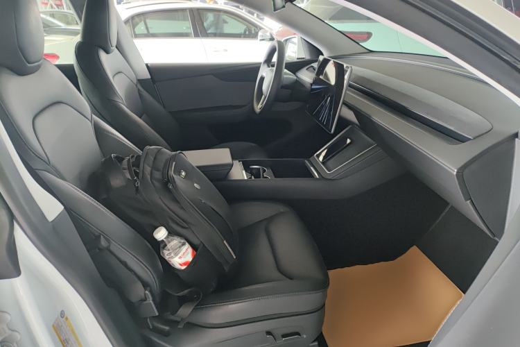 Used Tesla Model Y 2025 Rear-Wheel Drive First Edition
