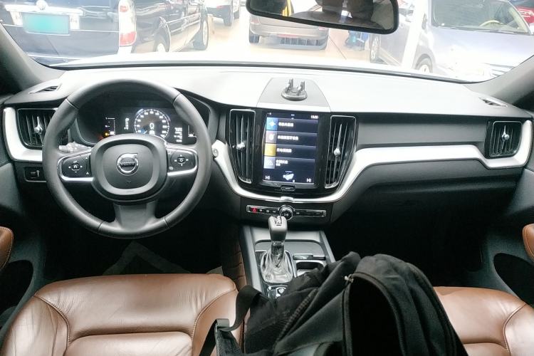 Used Volvo XC60 2021 T5 4x4 Smart Luxury Edition
