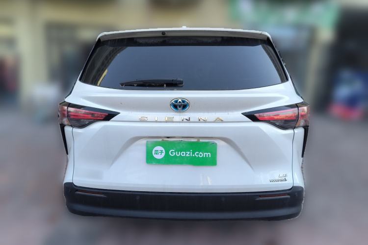 Used Toyota Sienna 2023 2.5L Hybrid Comfort Edition
