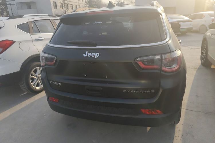 Used  Compass 2017 200T Automatic Family Edition
