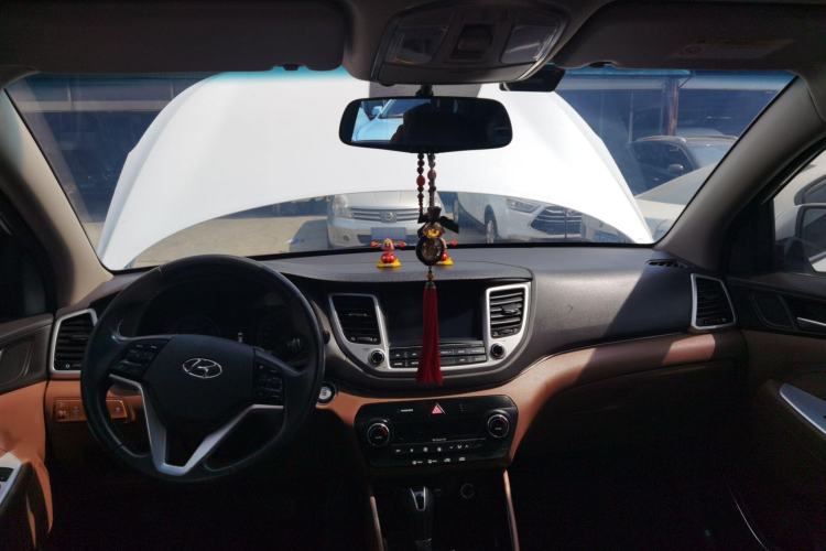 Used Hyundai Tucson 2015 1.6T Dual-Clutch Two-Wheel-Drive Smart Model
