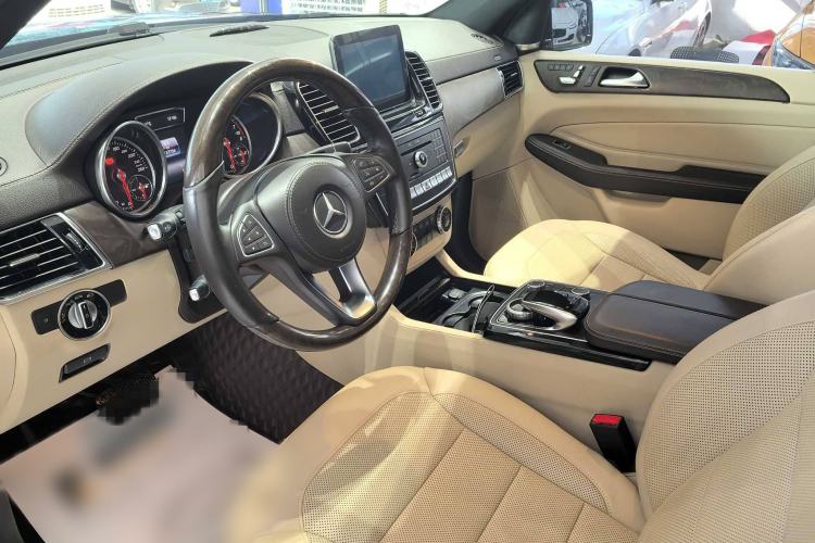 Used Mercedes-Benz GLS 2018 GLS 400 4MATIC Luxury Model
