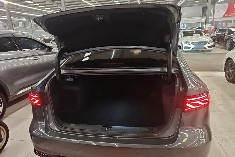 Used Chery Fengyun A8L 2025 1.5 TGDI 145 km Luxury Version
