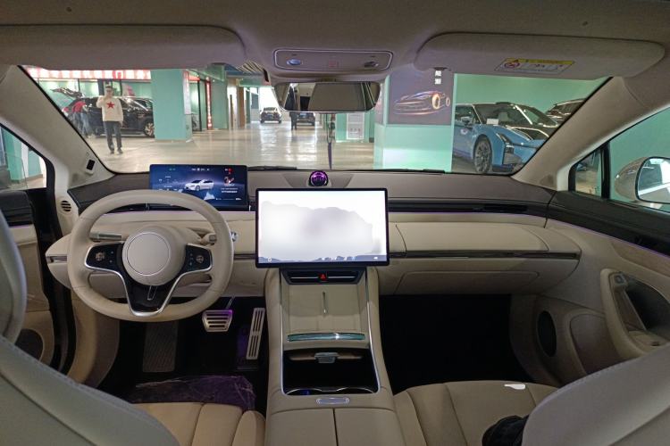 Used Hima Luxeed S7 2025 855 km Max