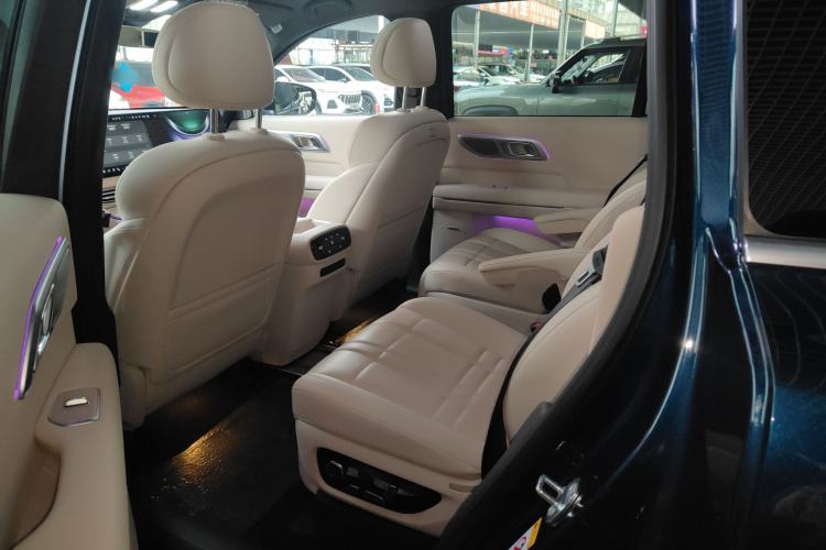 Used  S09 2025 Four-Wheel Drive Ultra+ Custom Edition
