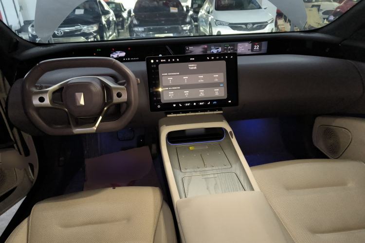 Used  12 2025 Ultra Extended-Range Edition