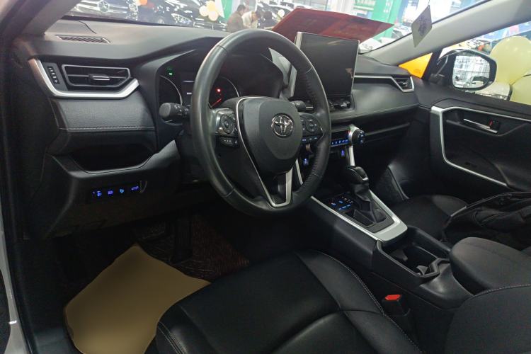 Used Toyota Wildlander 2021 2.0L CVT Two-Wheel Drive Luxury Edition
