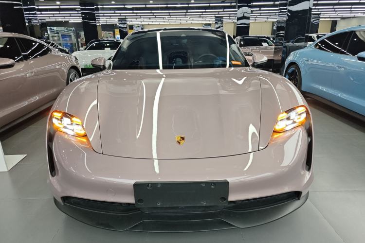 Used Porsche Taycan 2022-Year Updated Taycan