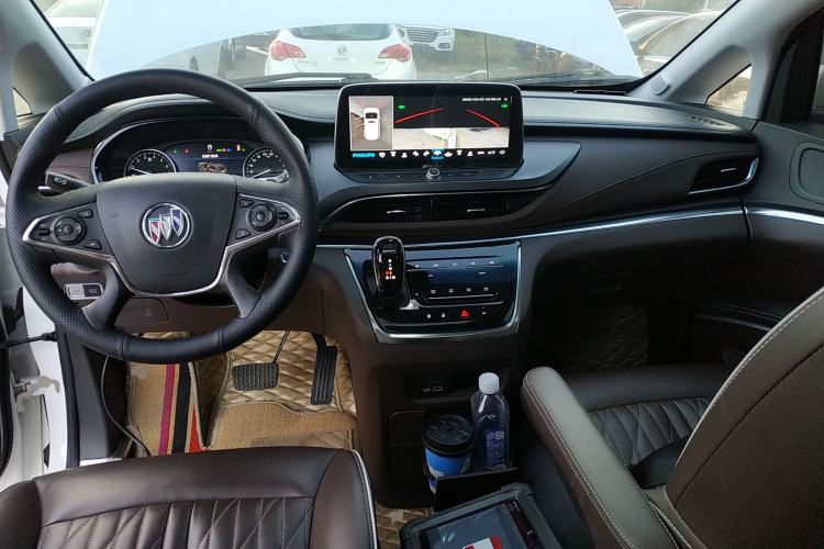 Used Buick GL8 2023 Land Executive Class 652T Luxury Model
