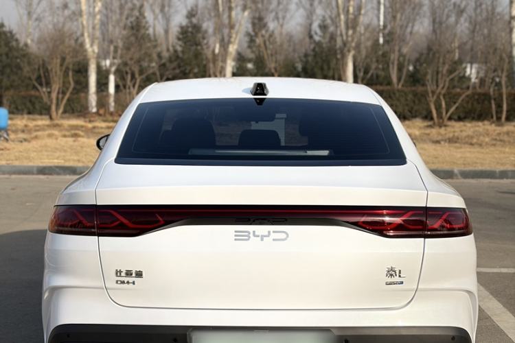 Used BYD Qin L 2025 DM-i Smart Drive 80KM Leading Model
