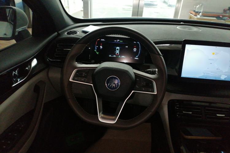 Used BYD Qin PLUS 2024 HONOR Edition DM-i 55KM Leading Model
