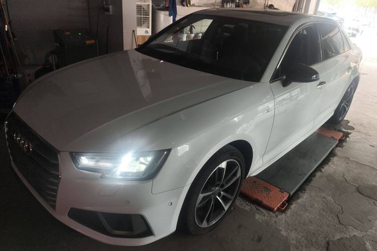 Used Audi A4L 2019 40 TFSI Fashion Edition China VI Emission Standard
