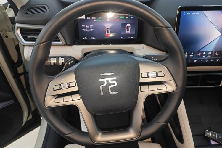 Used BYD Yuan UP 2025 Intelligent Driving Version 401 km Leading Edition