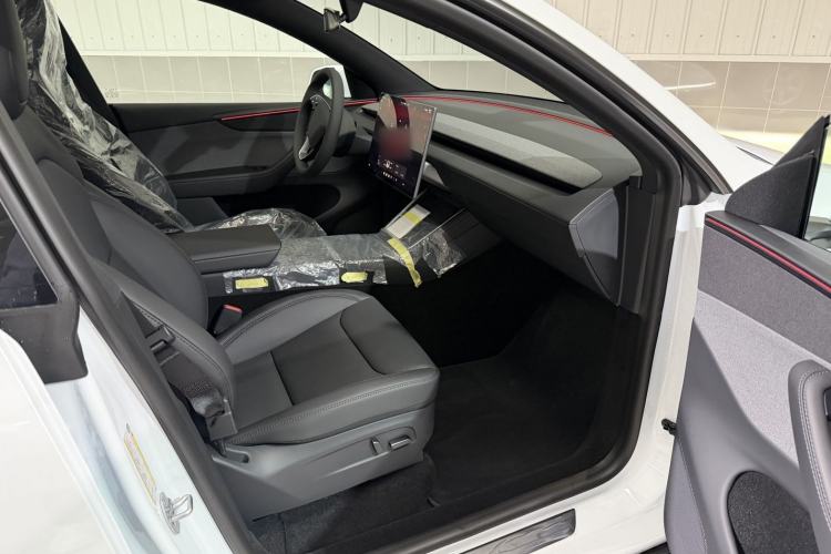 Used Tesla Model Y 2026 Rear-Drive Model