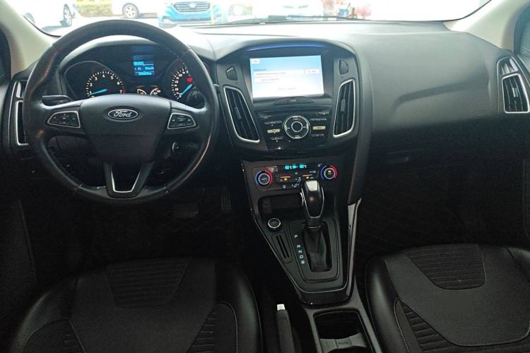 Used Ford Focus 2017 Hatchback 1.6L Automatic Fashion Edition Smart Drive Version
