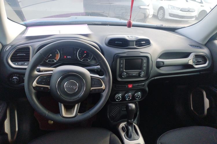 Used  Renegade 2017 180T Automatic High-Energy Version
