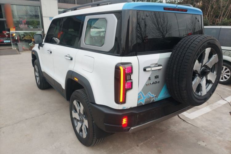Used BAIC Off-Road BJ40 Electric Drive 2025 Advanced Edition

