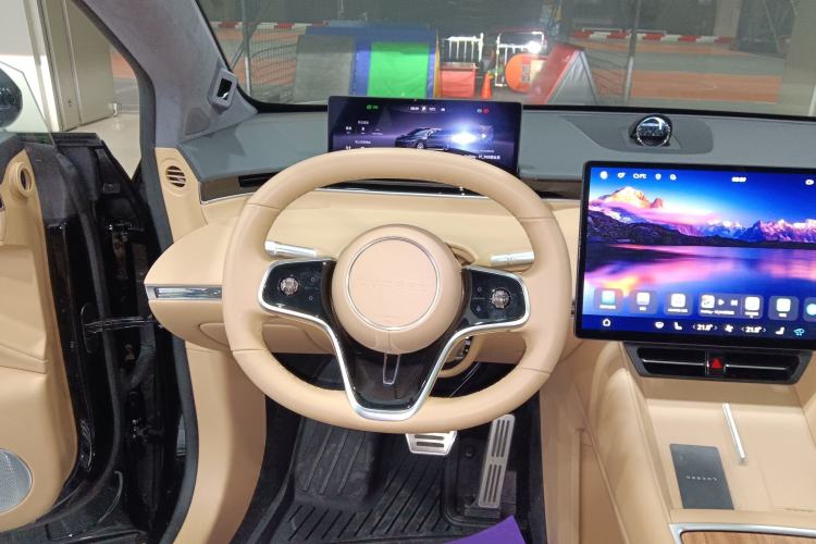 Used Hima Luxeed R7 2024 All-Electric 736 km Ultra
