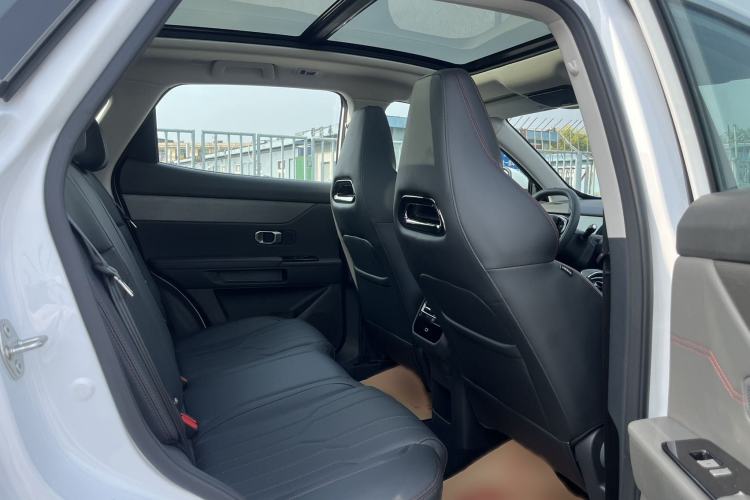 Used JETOUR Dashing 2025 1.5T DCT Luxury Edition
