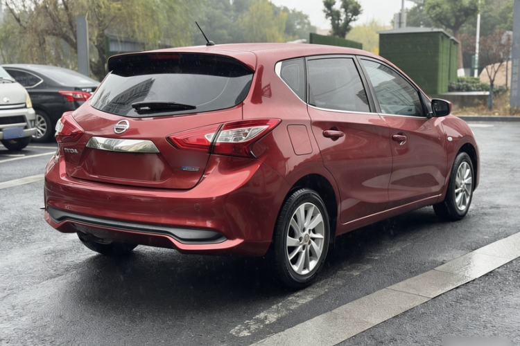 Used Nissan Tiida 2016 1.6L CVT Cool Dynamic Edition
