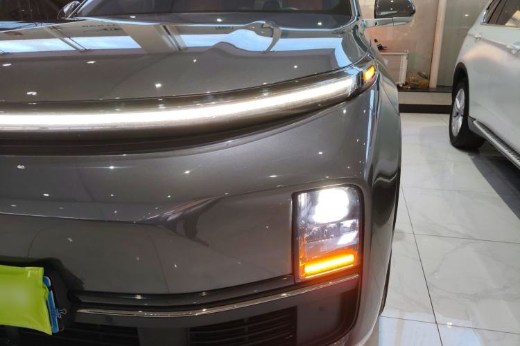 Used Li Auto L8 2023 Pro Model
