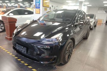 Used Tesla Model Y 2022 Long-Range All-Wheel-Drive Version