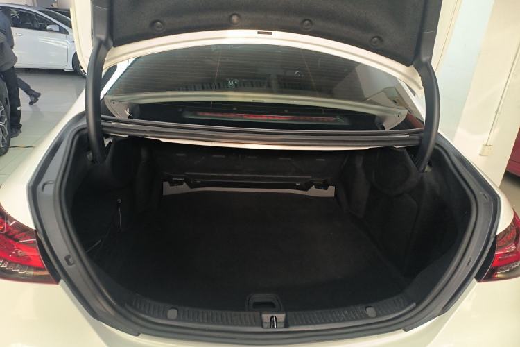 Used Mercedes-Benz E-Class 2021 Restyled E 300 L Sporty and Stylish Edition
