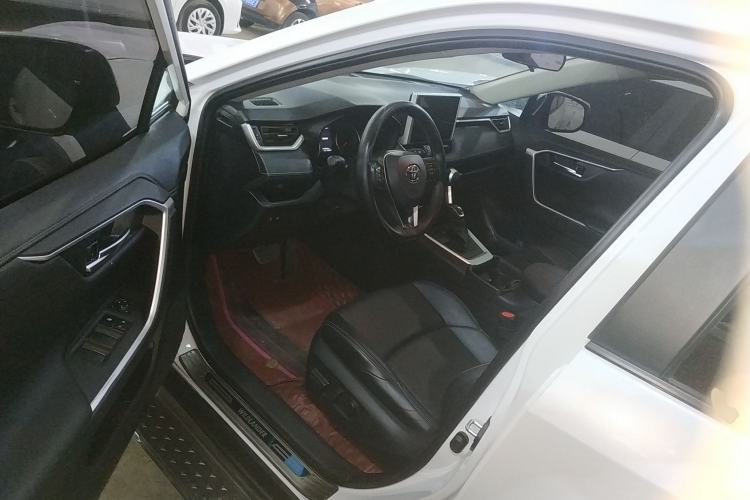 Used Toyota Wildlander 2022 2.0L CVT Two-Wheel Drive Luxury Edition