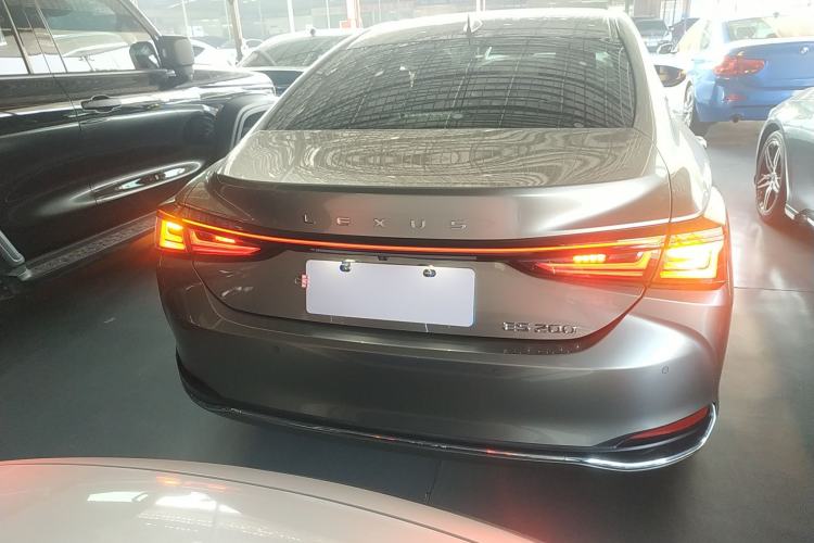 Used Lexus ES 2025 200 Premium Edition
