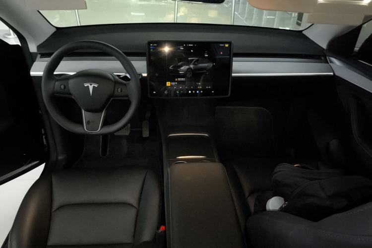Used Tesla Model Y 2024 Rear-Wheel-Drive Version
