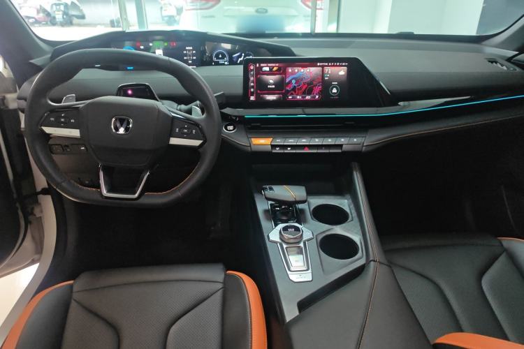 Used Changan UNI-V 2023 1.5T Prestige Model