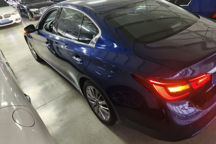 Used Infiniti Q50L 2018 2.0T Enjoyment Version China VI Standard