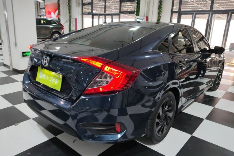 Used Honda Civic 2016 220TURBO CVT Luxury Edition
