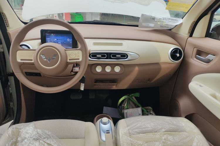 Used Wuling Hongguang MINIEV 2025 Four-Door Version Advanced Edition
