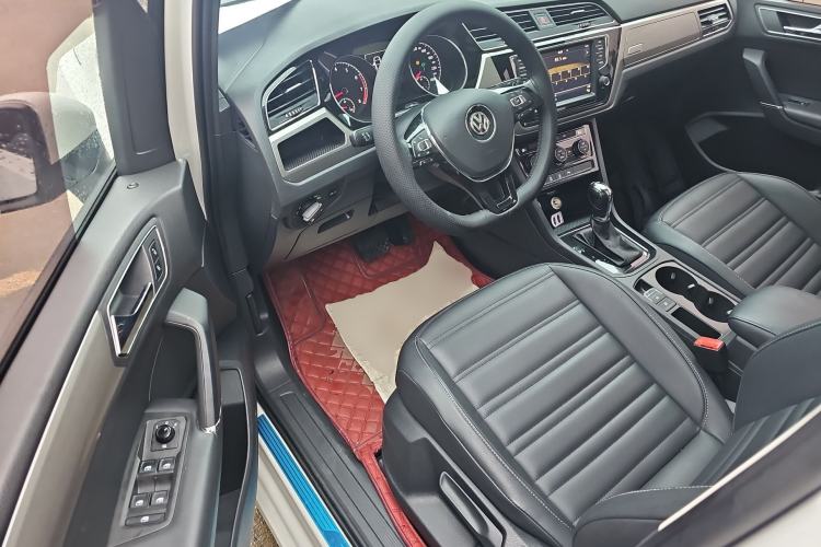 Used Volkswagen Touran 2018 Volkswagen Touran L 280TSI DSG Comfort Edition 7 Seats China V Emission Standard
