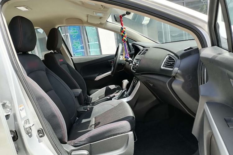 Used Suzuki S-Cross 2014 1.6L CVT Two-Wheel Drive Entry Model
