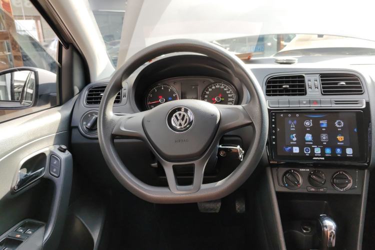 Used Volkswagen Polo 2016 1.4L Cross Polo Automatic

