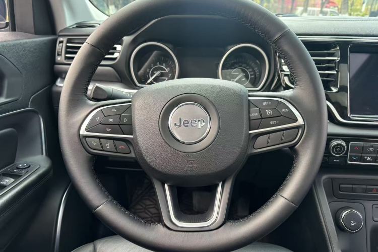 Used  Grand Commander 2022 2.0T Four-Wheel Drive Luxury Edition