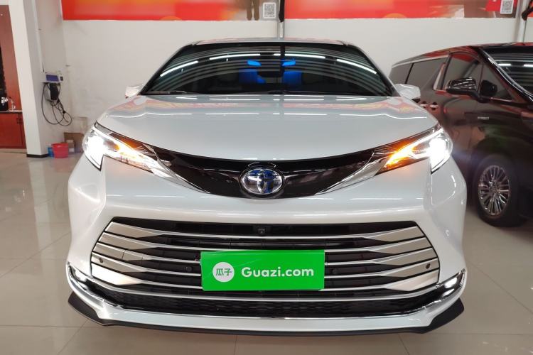 Used Toyota Sienna 2023 2.5L Hybrid Comfort Edition
