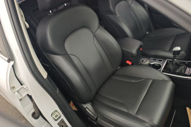 Used Haval H2 2016 Red-Label 1.5T Manual Two-Wheel Drive Luxury Model
