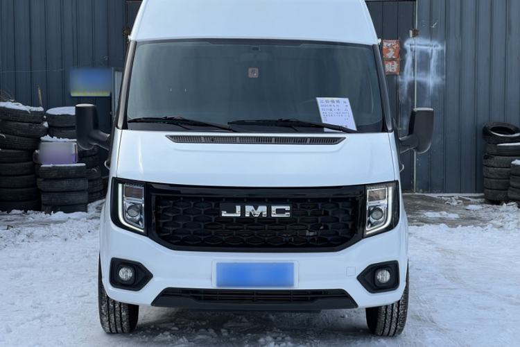 Used JMC Fushun 2023 2.0T Automatic Short-Wheelbase Mid-Top Commercial Multi-Purpose 6-Seater Passenger Vehicle
