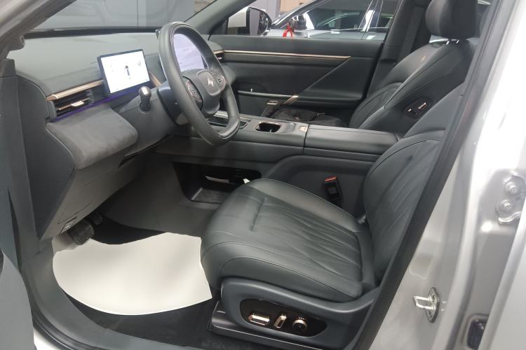 Used  eπ008 2025 210 Ultra Range-Extended Version 5 Seats