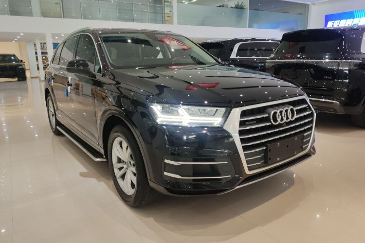 Used Audi Q7 2018 40 TFSI Comfort Model