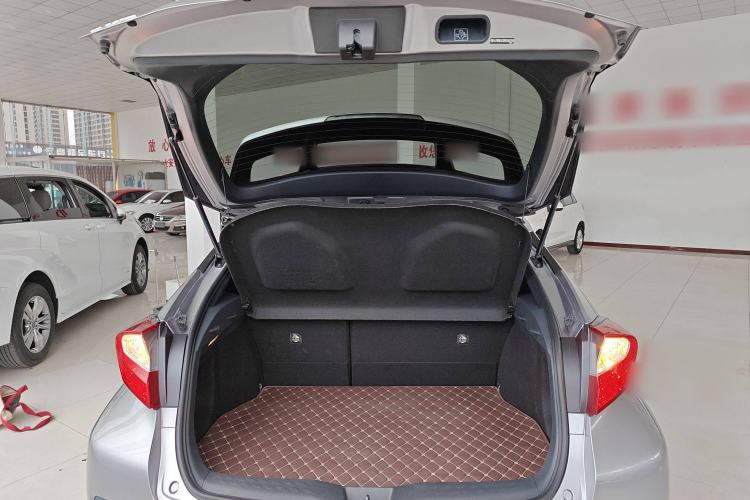 Used Toyota IZOA 2018 2.0L Yichi Version China VI Standard
