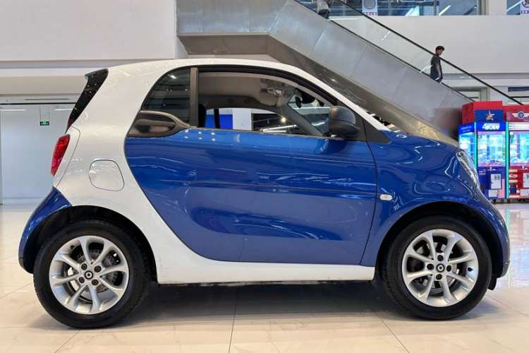 Used  fortwo 2018 1.0L 52kW Hardtop Dynamic Version China V
