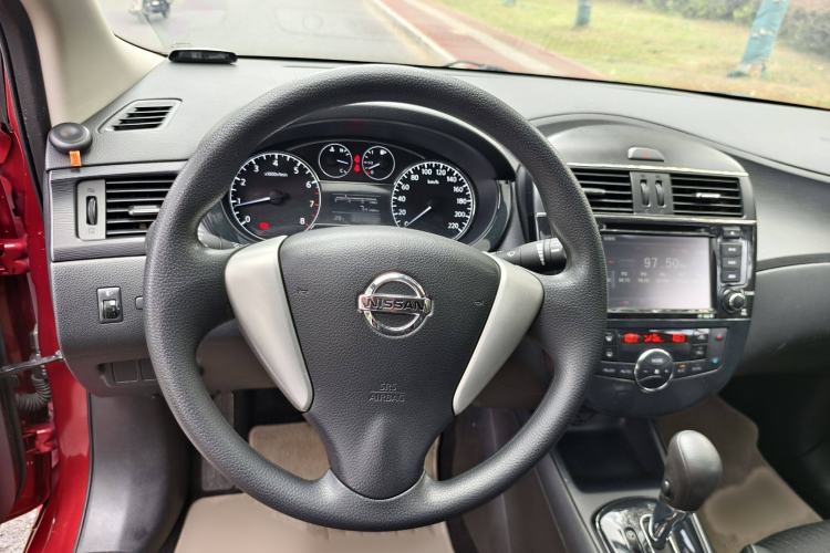 Used Nissan Tiida 2014 1.6L CVT Smart Model
